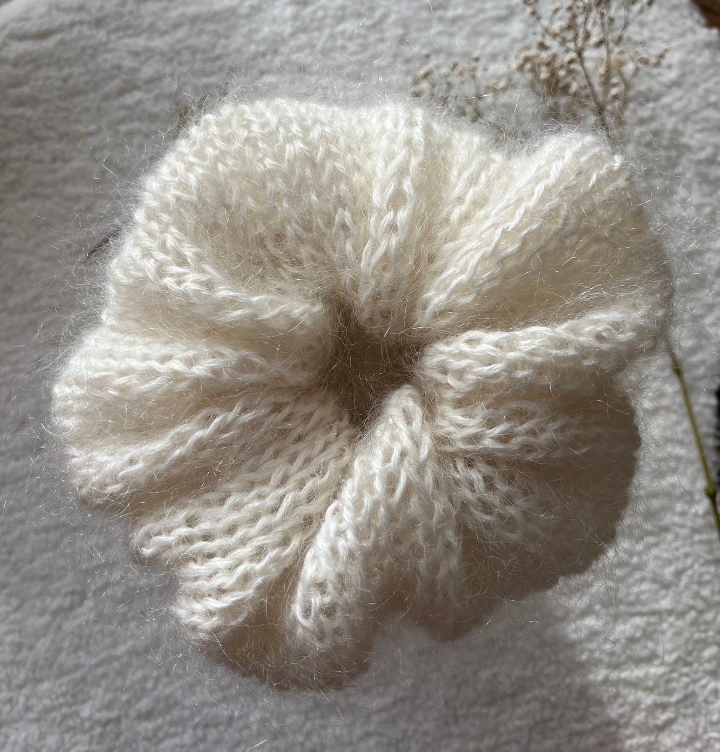 Chouchou BLANC CASSÉ mohair oversize